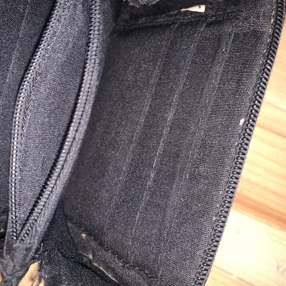 Rosetti well used leather zip wallet - Picture 7 of 7